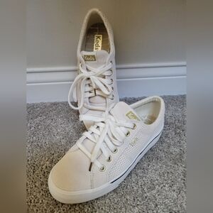 Keds Softerra Jump Kick Perforated Suede Sneaker Womans 6.5 WH65063